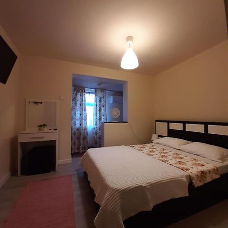 Casa Flamingo Ξενοδοχείο Κραϊόβα Εξωτερικό φωτογραφία