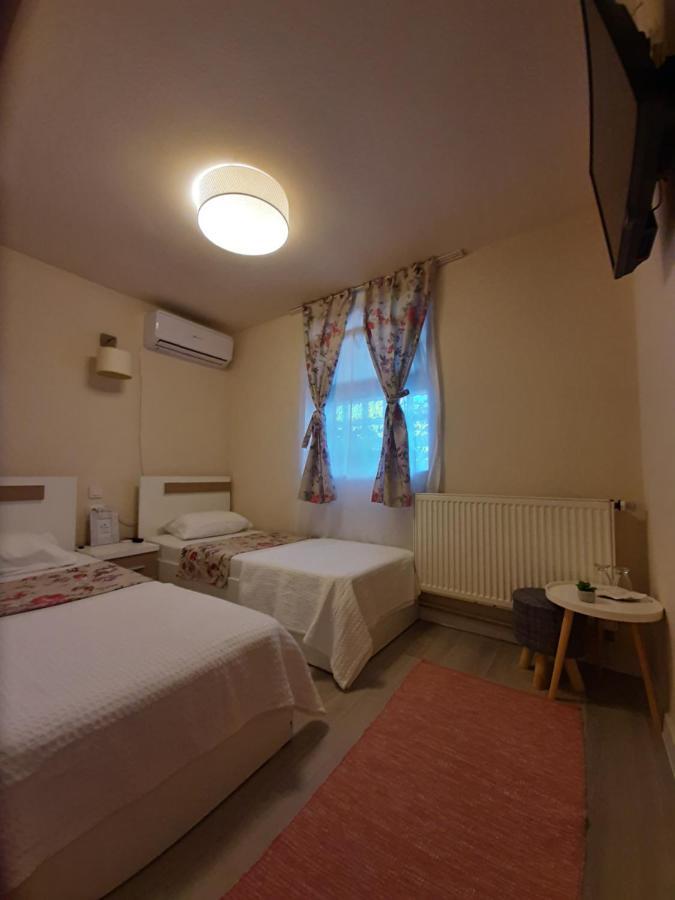 Casa Flamingo Ξενοδοχείο Κραϊόβα Εξωτερικό φωτογραφία